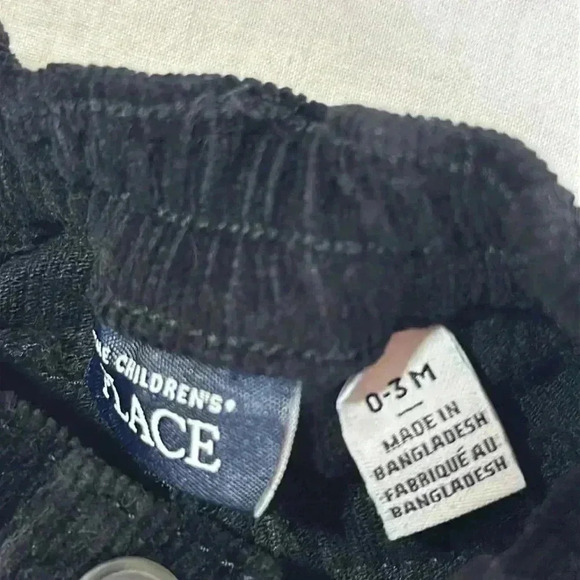 The Children's Place - 2 piece newborn outfit.  Size 0-3 months - Picture 6 of 7